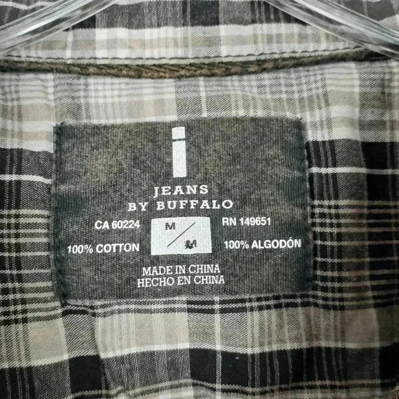 I JEANS BY BUFFALO Size Medium Button down - Picture 3 of 8